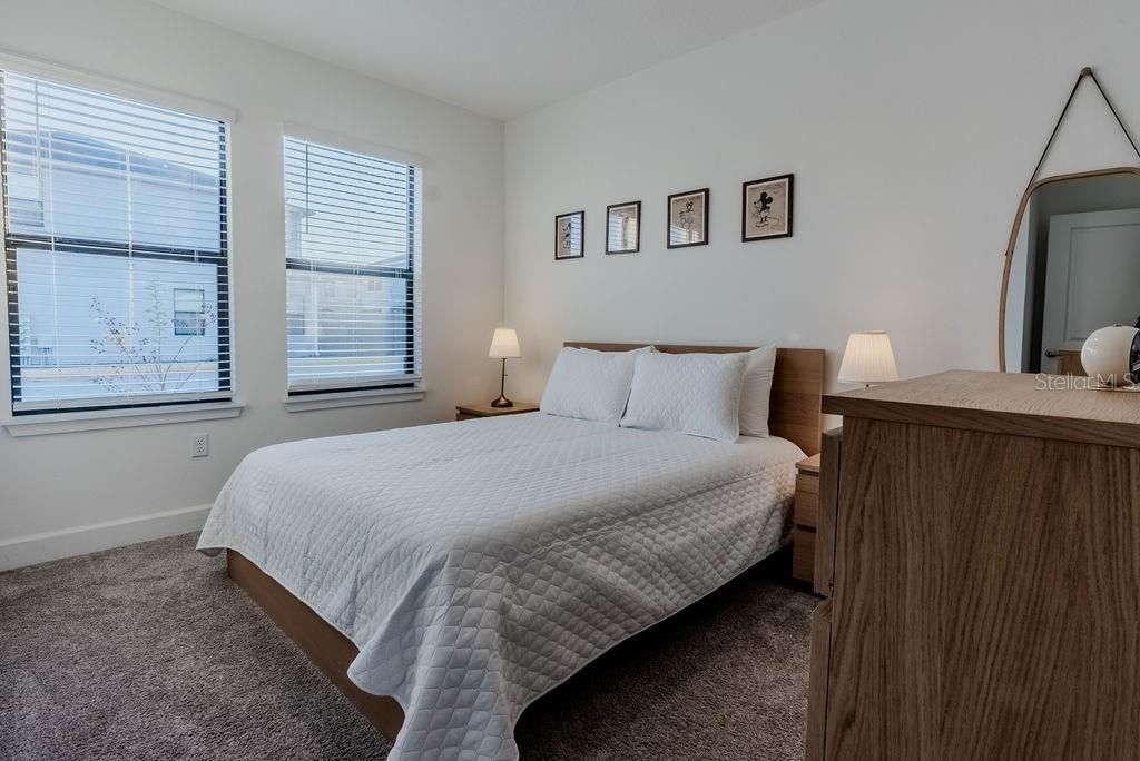 For Sale: $389,000 (4 beds, 3 baths, 1721 Square Feet)