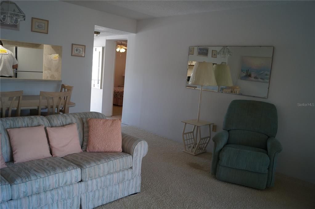 待售: $149,900 (2 贝兹, 2 浴室, 956 平方英尺)