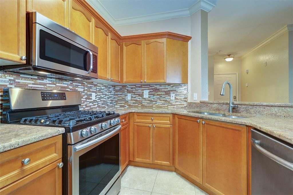 For Sale: $324,950 (2 beds, 2 baths, 1309 Square Feet)