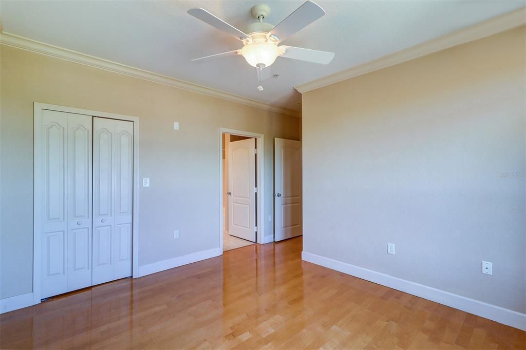 For Sale: $324,950 (2 beds, 2 baths, 1309 Square Feet)