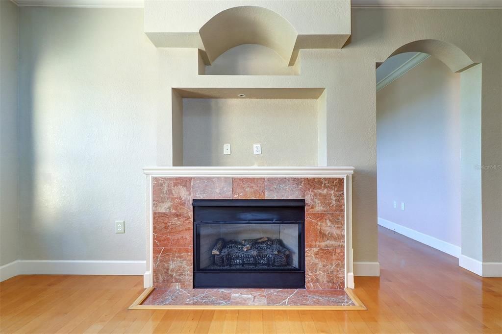 For Sale: $324,950 (2 beds, 2 baths, 1309 Square Feet)