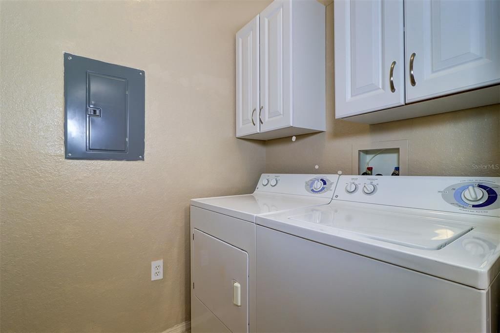 For Sale: $324,950 (2 beds, 2 baths, 1309 Square Feet)