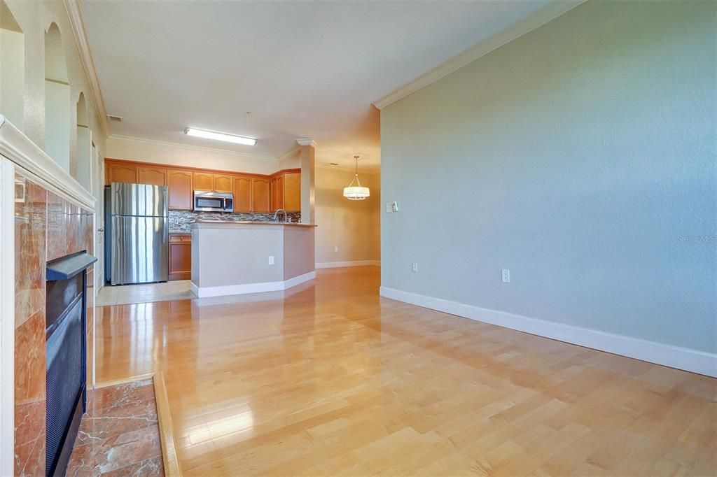For Sale: $324,950 (2 beds, 2 baths, 1309 Square Feet)