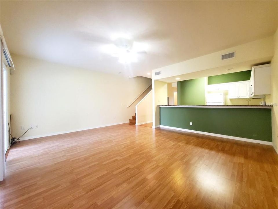 For Sale: $275,000 (3 beds, 2 baths, 1747 Square Feet)