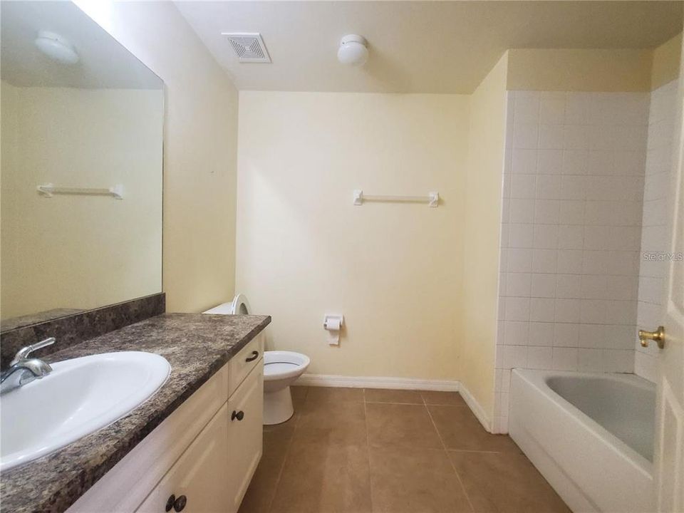 For Sale: $275,000 (3 beds, 2 baths, 1747 Square Feet)