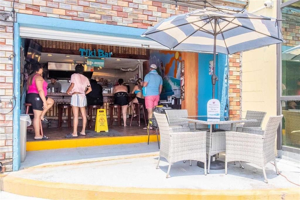 For Sale: $199,700 (2 beds, 2 baths, 793 Square Feet)