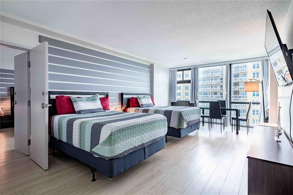 For Sale: $199,700 (2 beds, 2 baths, 793 Square Feet)