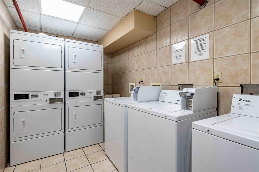 For Sale: $199,700 (2 beds, 2 baths, 793 Square Feet)