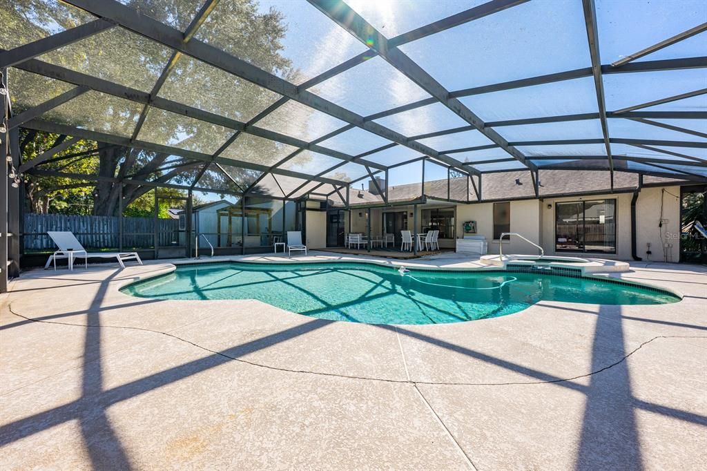 En Venta: $490,000 (4 camas, 2 baños, 1930 Pies cuadrados)