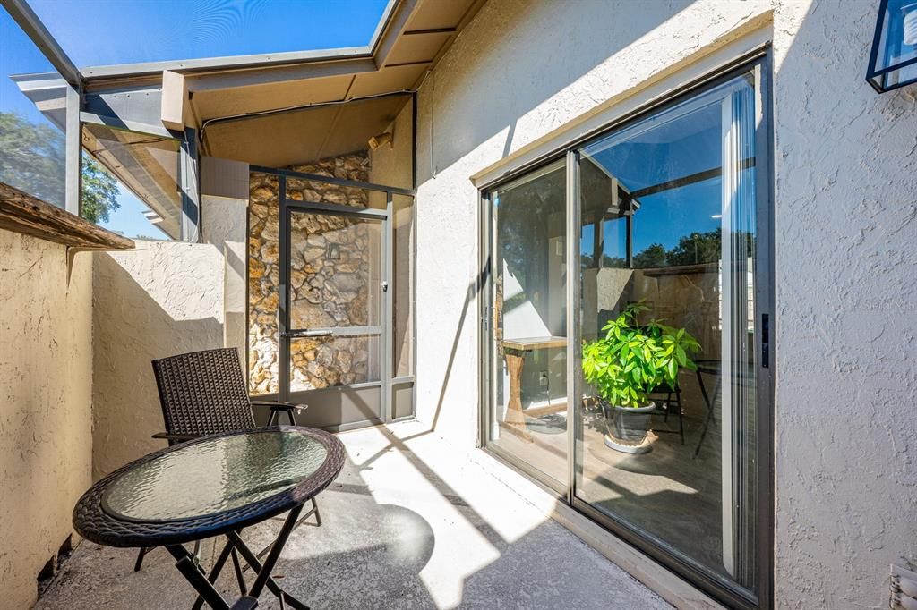 En Venta: $490,000 (4 camas, 2 baños, 1930 Pies cuadrados)