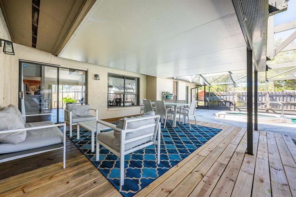 En Venta: $490,000 (4 camas, 2 baños, 1930 Pies cuadrados)