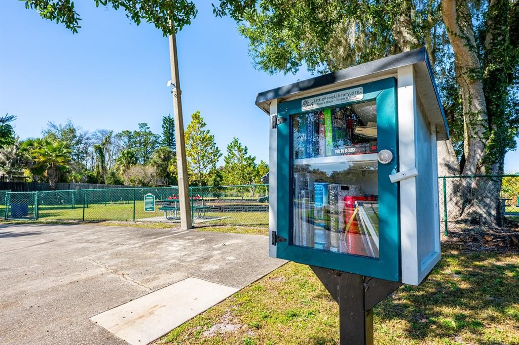 En Venta: $490,000 (4 camas, 2 baños, 1930 Pies cuadrados)