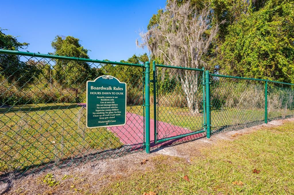 En Venta: $490,000 (4 camas, 2 baños, 1930 Pies cuadrados)