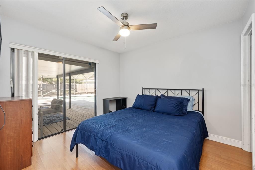 En Venta: $490,000 (4 camas, 2 baños, 1930 Pies cuadrados)