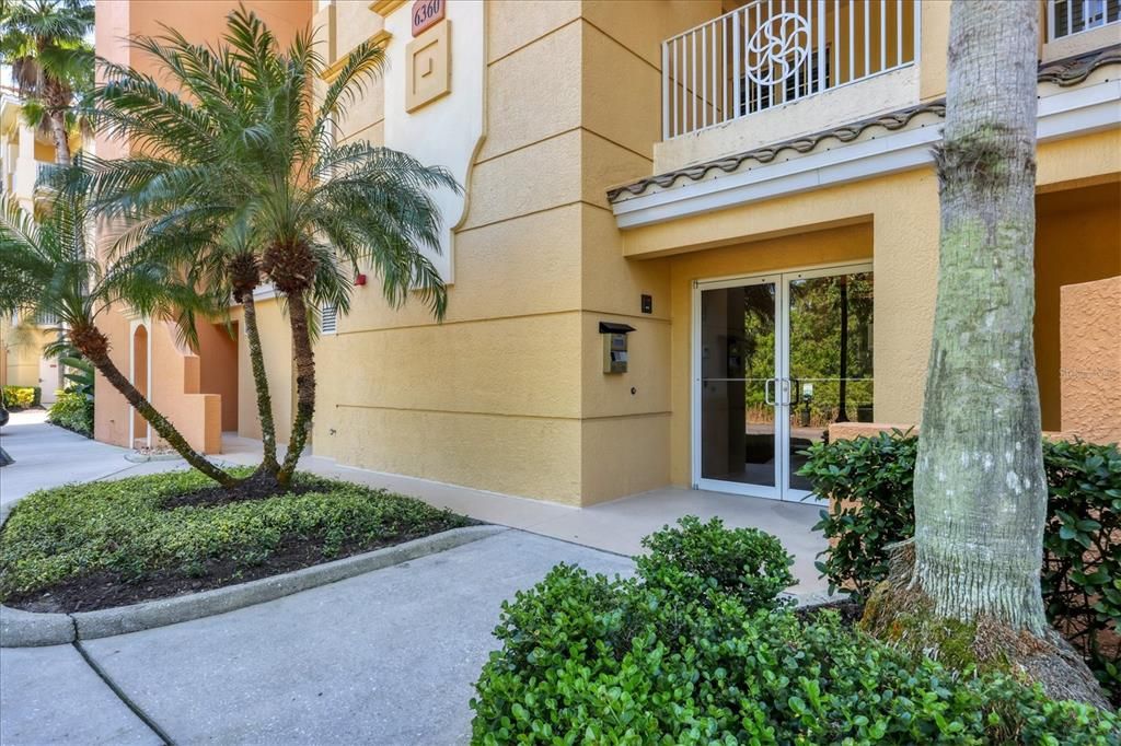 合同活跃: $679,900 (3 贝兹, 3 浴室, 2287 平方英尺)