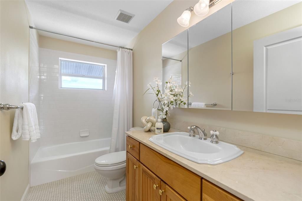 For Sale: $1,750,000 (4 beds, 3 baths, 3043 Square Feet)