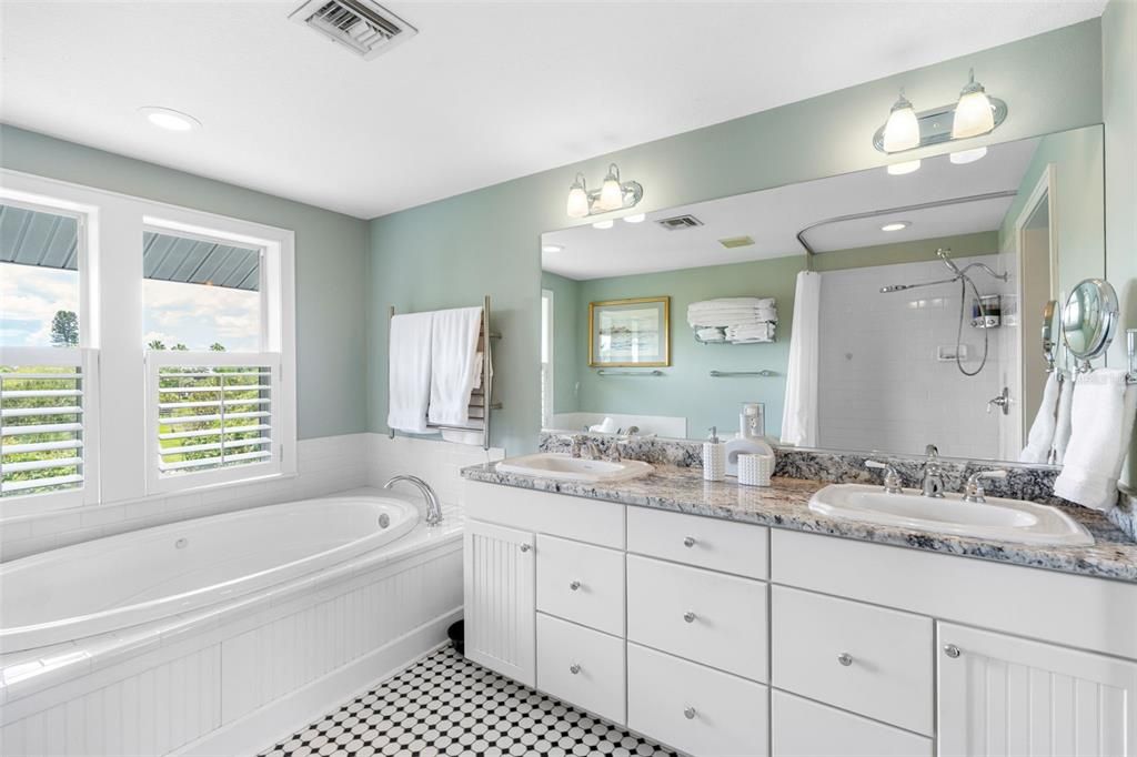 For Sale: $1,750,000 (4 beds, 3 baths, 3043 Square Feet)