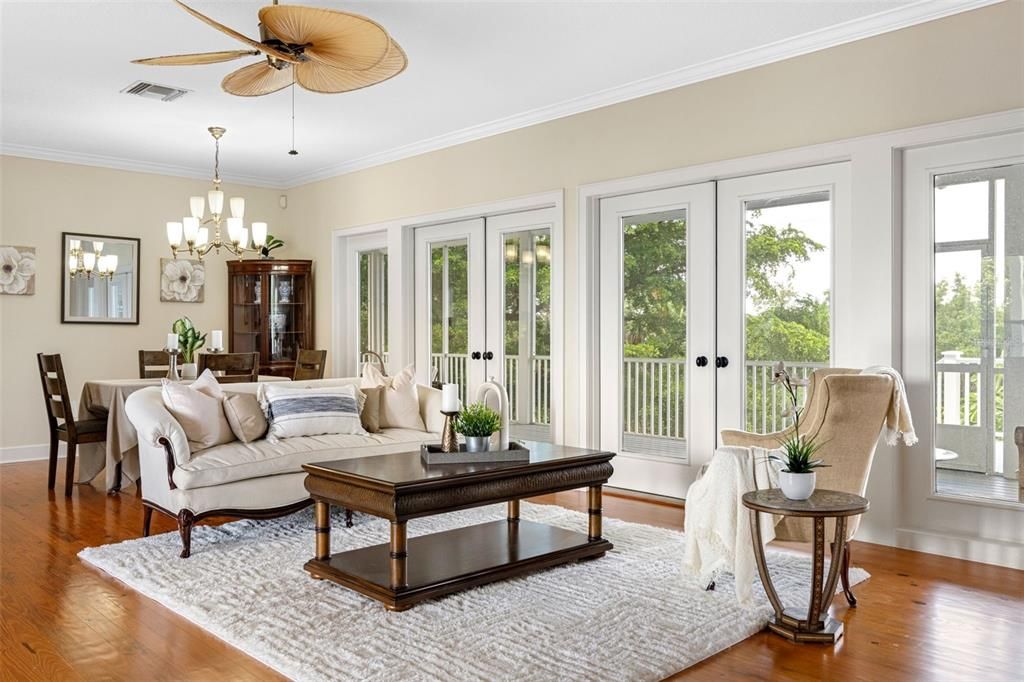 For Sale: $1,750,000 (4 beds, 3 baths, 3043 Square Feet)