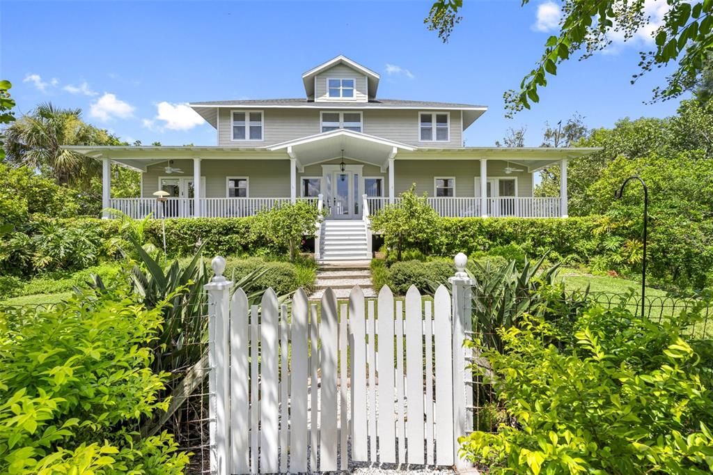 For Sale: $1,750,000 (4 beds, 3 baths, 3043 Square Feet)