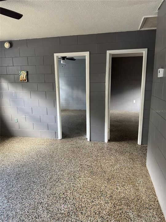 For Rent: $1,400 (2 beds, 1 baths, 1320 Square Feet)