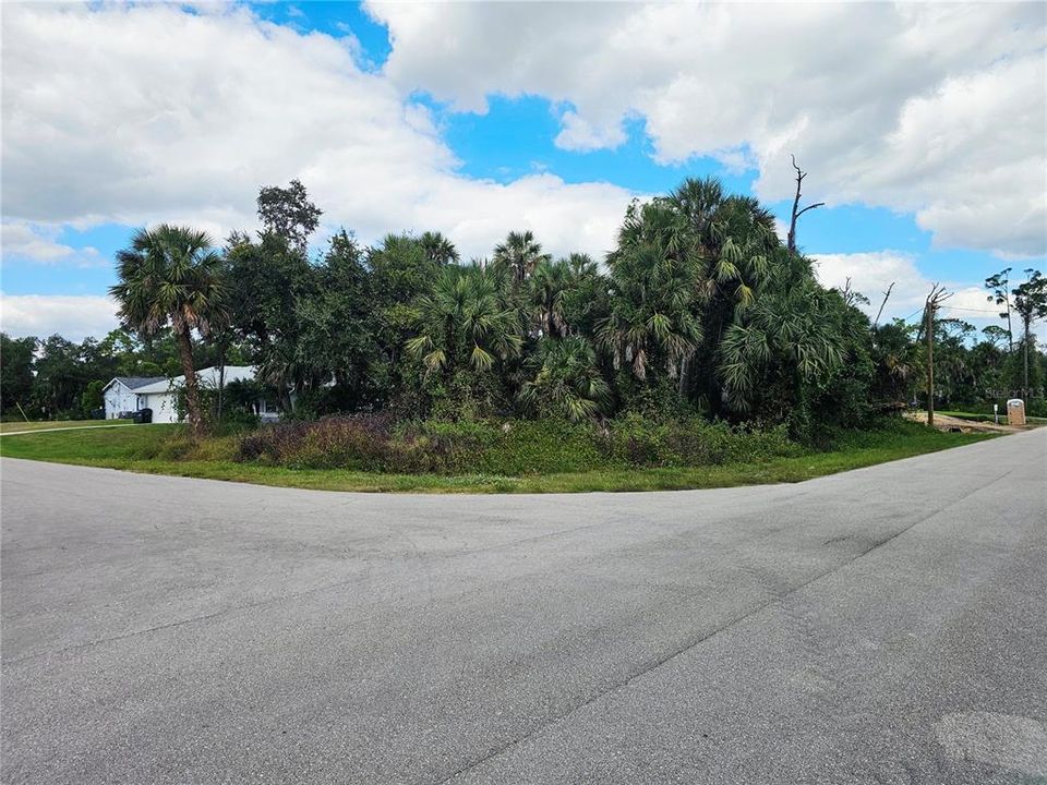 Недавно продано: $15,000 (0.24 acres)