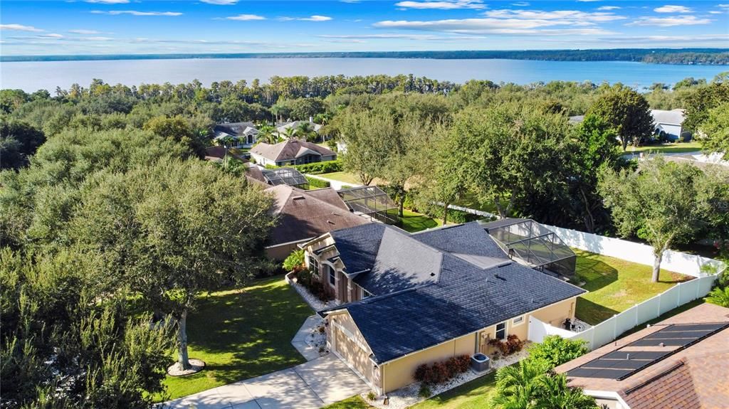 Под контрактом: $515,000 (3 спален, 2 ванн, 1967 Квадратных фут)