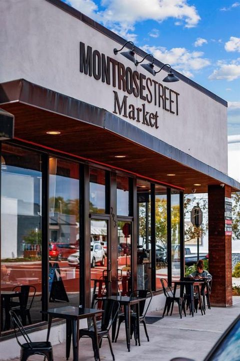 Под контрактом: $515,000 (3 спален, 2 ванн, 1967 Квадратных фут)