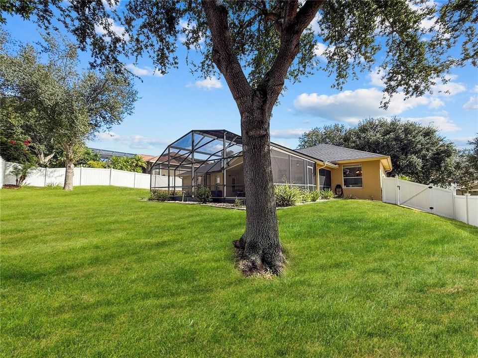 Под контрактом: $515,000 (3 спален, 2 ванн, 1967 Квадратных фут)