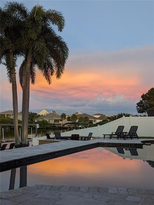 En Venta: $1,945,000 (4 camas, 2 baños, 3110 Pies cuadrados)