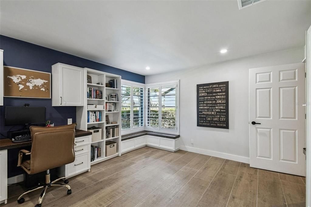 En Venta: $1,945,000 (4 camas, 2 baños, 3110 Pies cuadrados)