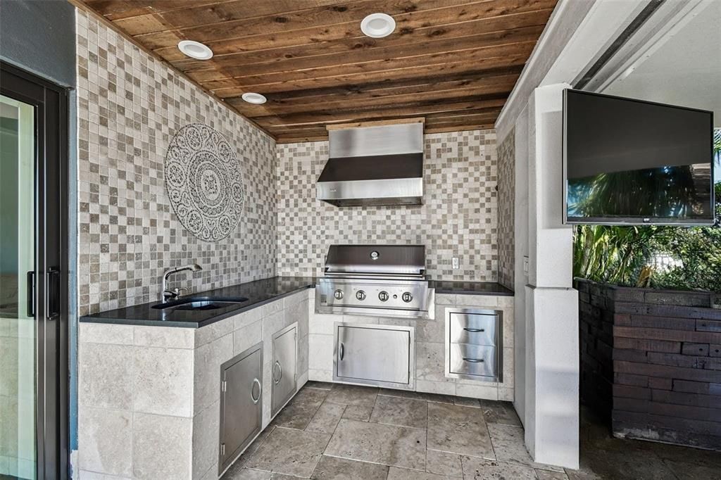 En Venta: $1,945,000 (4 camas, 2 baños, 3110 Pies cuadrados)