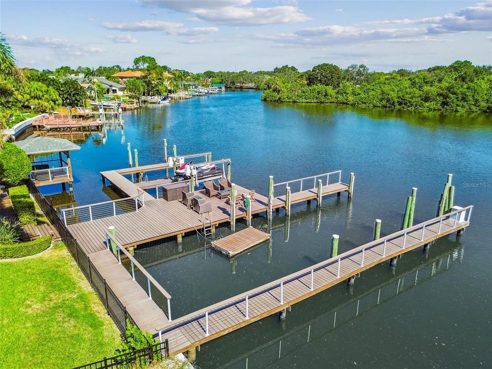 En Venta: $1,945,000 (4 camas, 2 baños, 3110 Pies cuadrados)