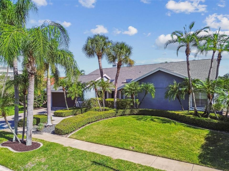 En Venta: $1,945,000 (4 camas, 2 baños, 3110 Pies cuadrados)