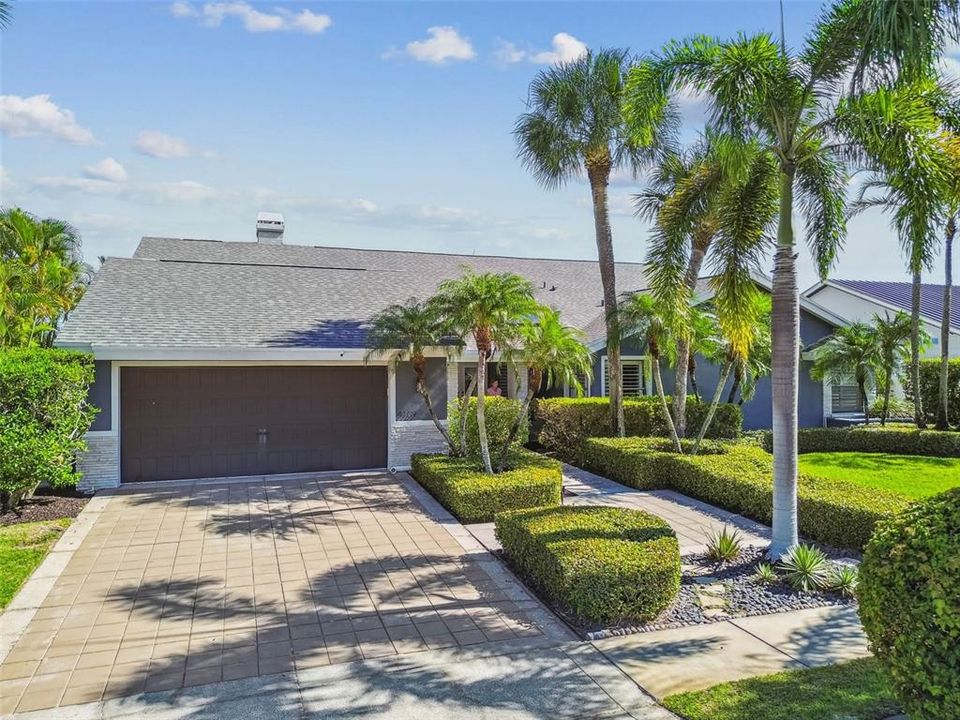 En Venta: $1,945,000 (4 camas, 2 baños, 3110 Pies cuadrados)