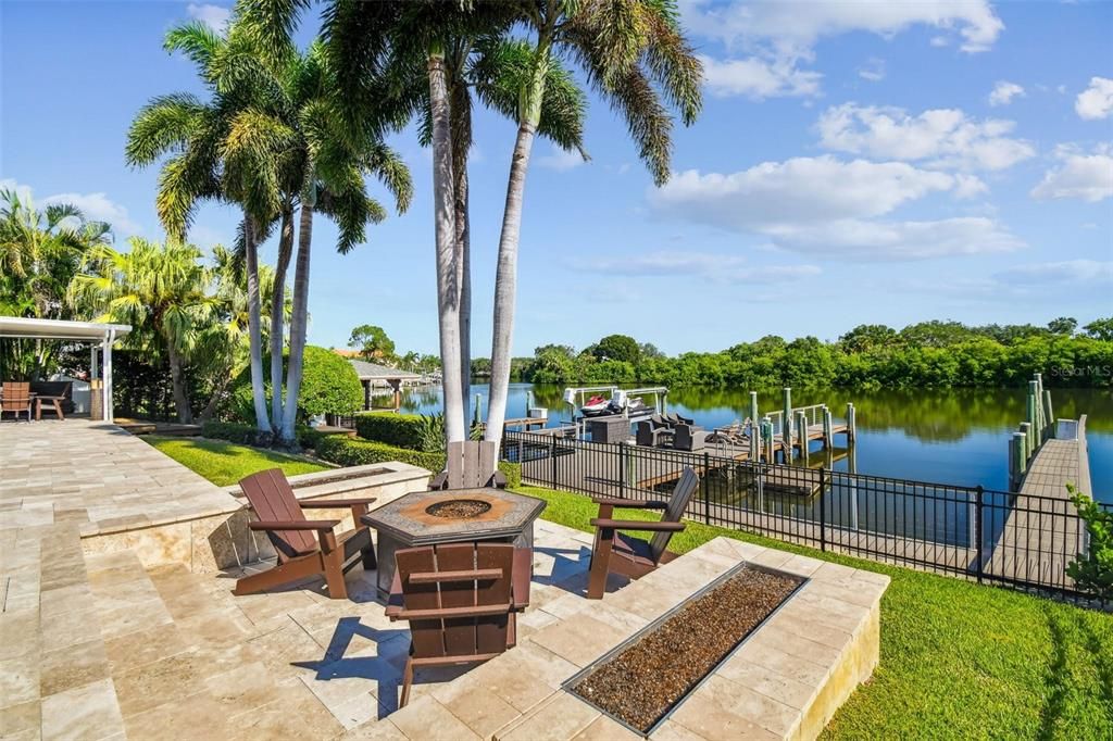 En Venta: $1,945,000 (4 camas, 2 baños, 3110 Pies cuadrados)