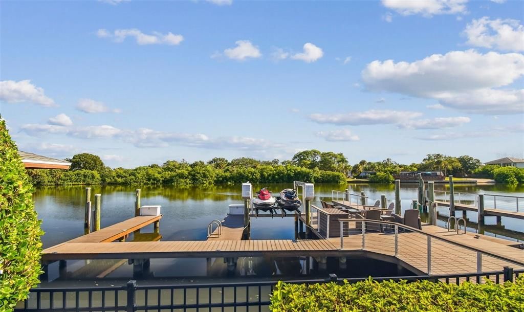 En Venta: $1,945,000 (4 camas, 2 baños, 3110 Pies cuadrados)