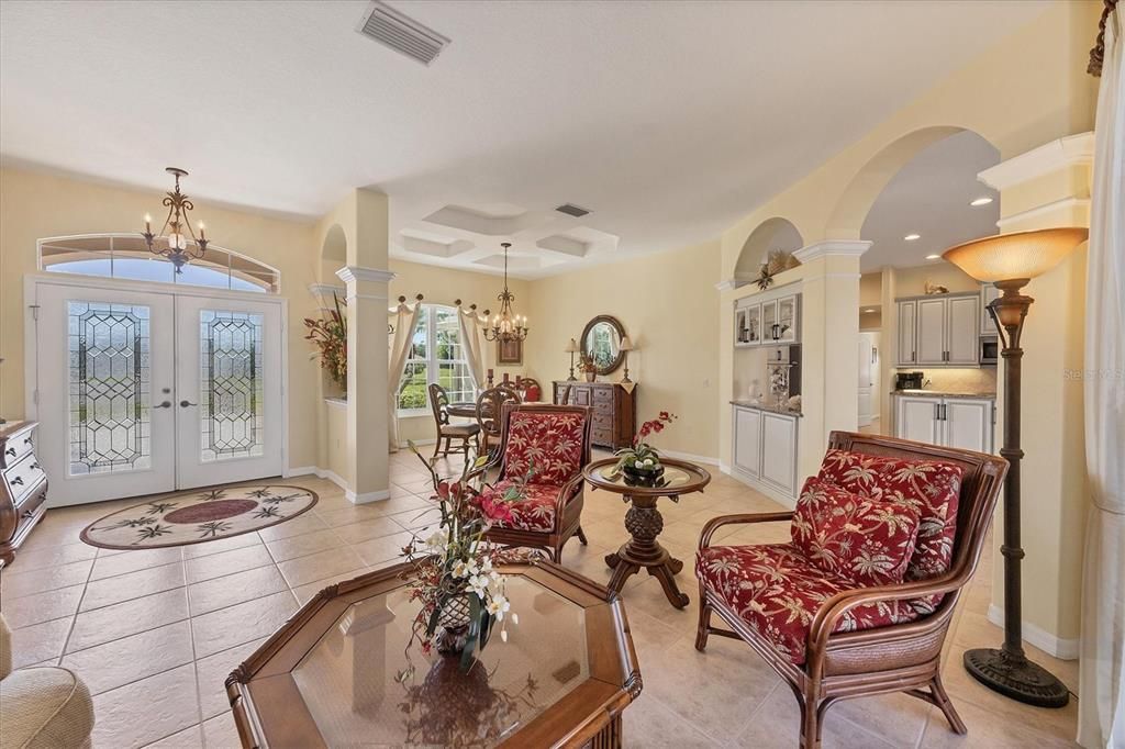 Под контрактом: $578,900 (3 спален, 2 ванн, 2481 Квадратных фут)