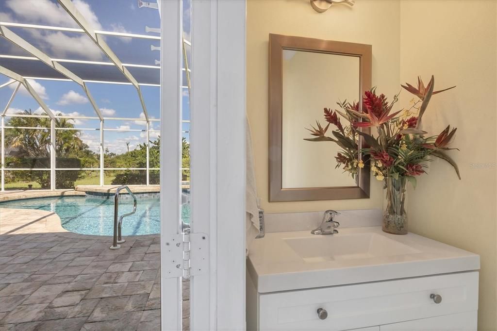 Под контрактом: $578,900 (3 спален, 2 ванн, 2481 Квадратных фут)