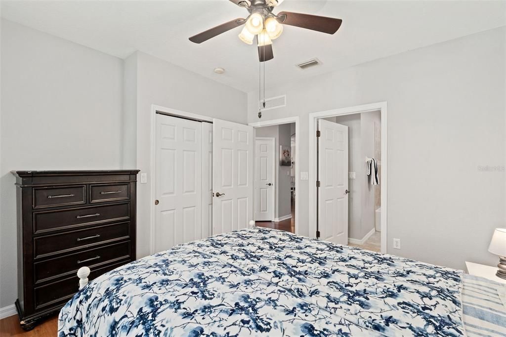 待售: $324,000 (3 贝兹, 2 浴室, 1455 平方英尺)