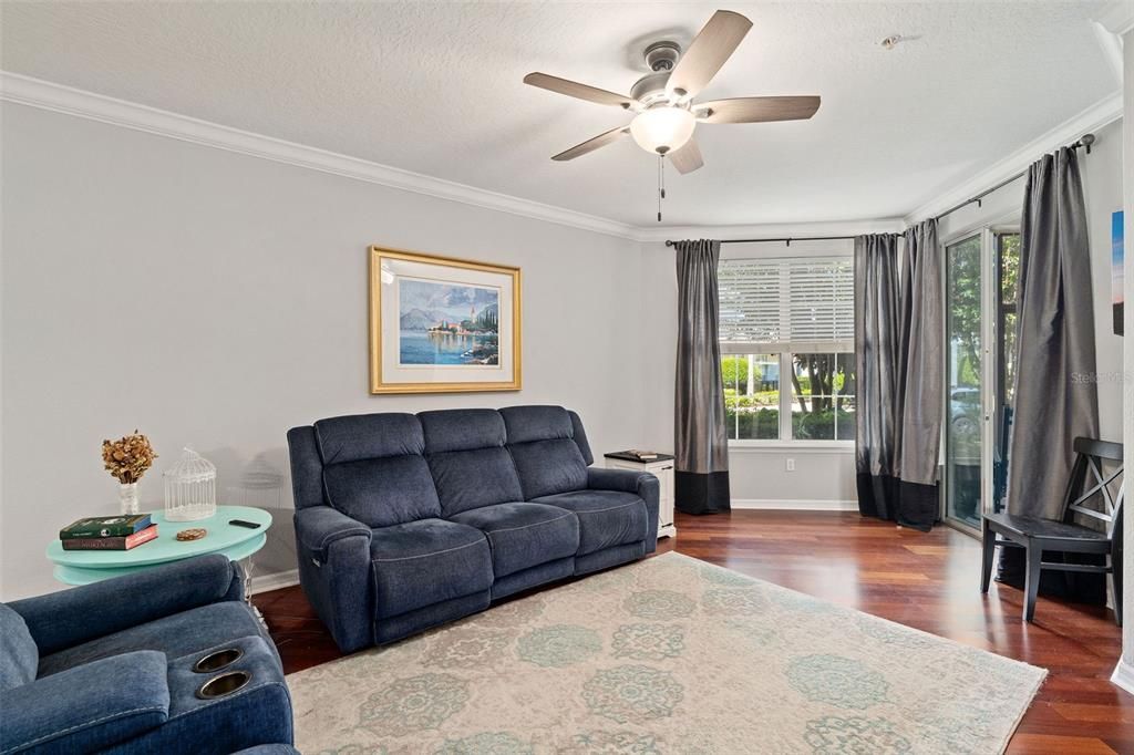 待售: $324,000 (3 贝兹, 2 浴室, 1455 平方英尺)