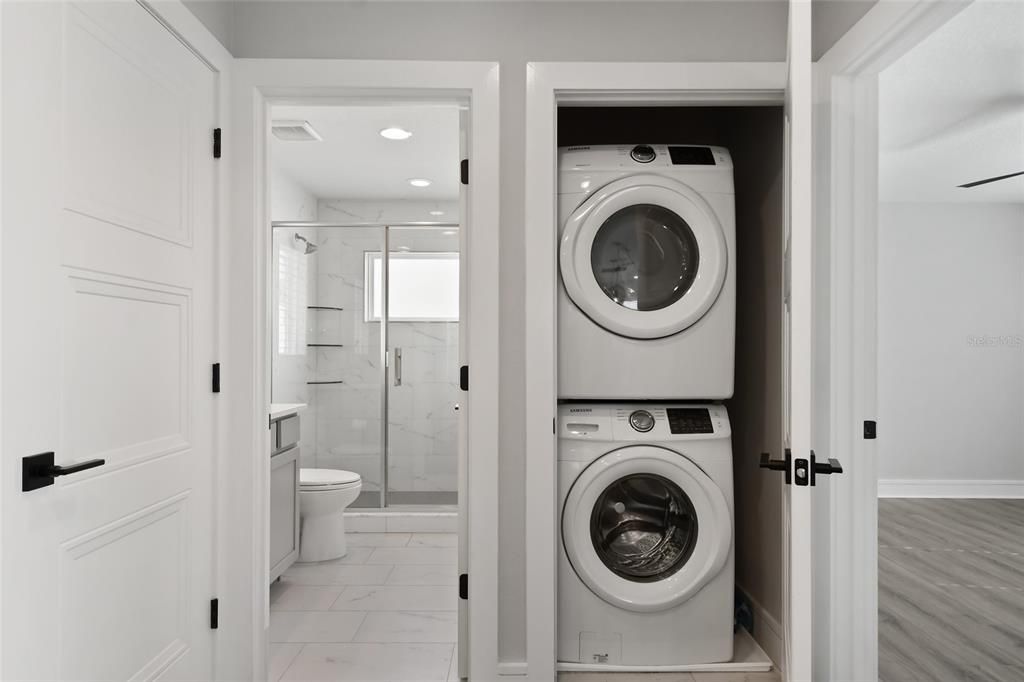 Active With Contract: $1,725 (1 beds, 1 baths, 714 Square Feet)