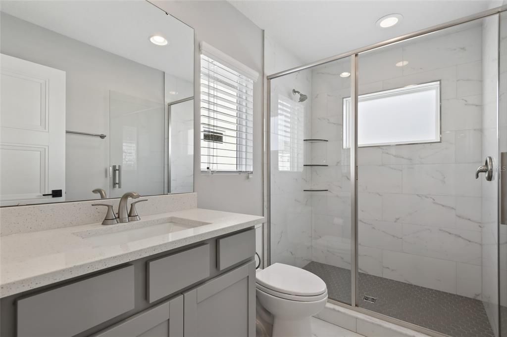 Active With Contract: $1,725 (1 beds, 1 baths, 714 Square Feet)