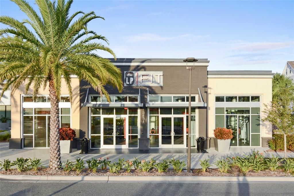 Active With Contract: $1,725 (1 beds, 1 baths, 714 Square Feet)