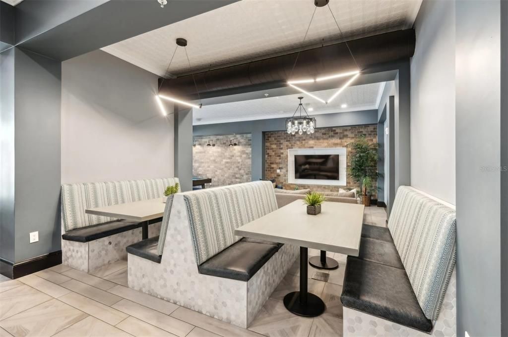 В аренду: $2,220 (2 спален, 2 ванн, 1131 Квадратных фут)