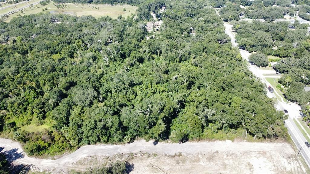 待售: $2,500,000 (2.10 acres)