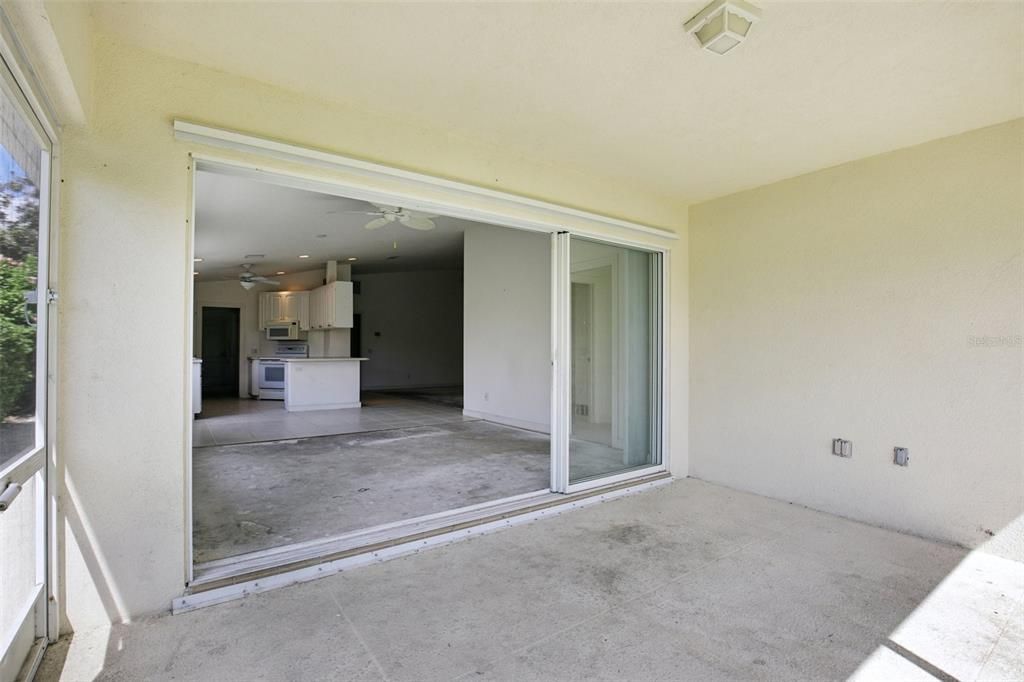 Под контрактом: $350,000 (2 спален, 2 ванн, 1534 Квадратных фут)