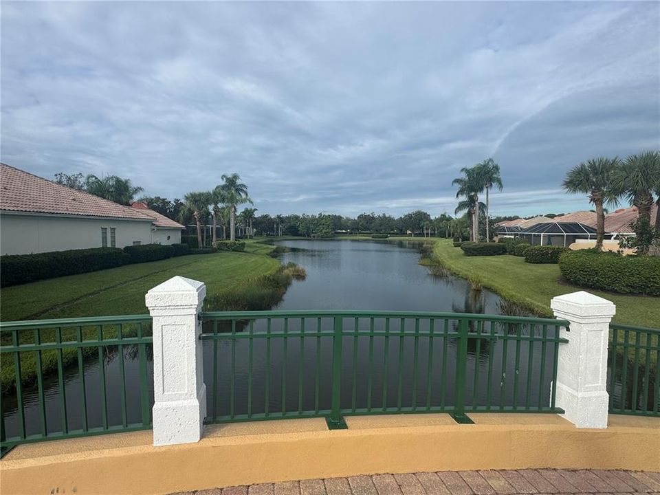 Под контрактом: $350,000 (2 спален, 2 ванн, 1534 Квадратных фут)