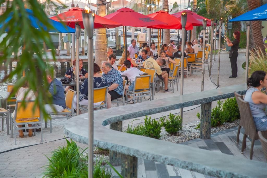 For Sale: $389,000 (2 beds, 2 baths, 1882 Square Feet)