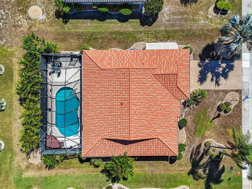 For Sale: $389,000 (2 beds, 2 baths, 1882 Square Feet)