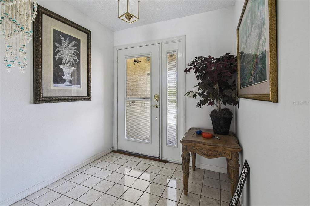 For Sale: $389,000 (2 beds, 2 baths, 1882 Square Feet)
